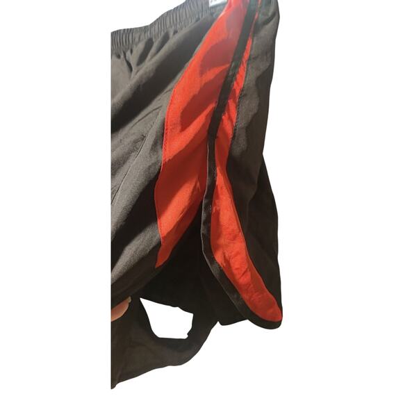 Mizuno High Performance Fully Lined Black and Red Running Shorts Windbreaker XL - Picture 5 of 9